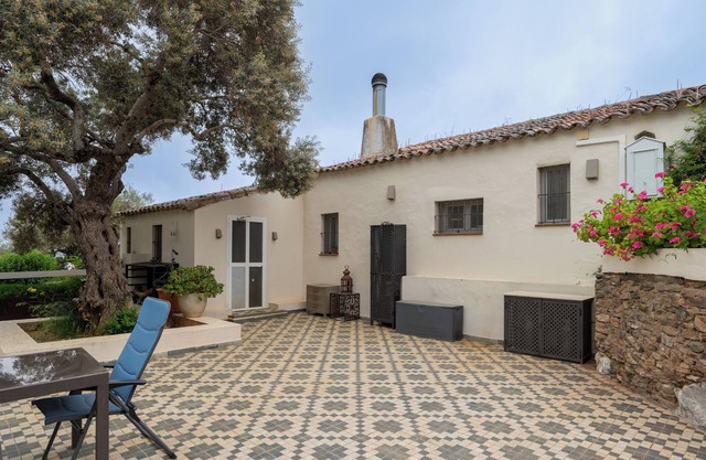 Country House 'La Arborea' with Mountain View, Private Terrace and Wi-Fi