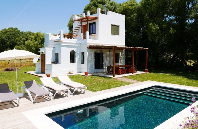 Country house with private saltwater pool