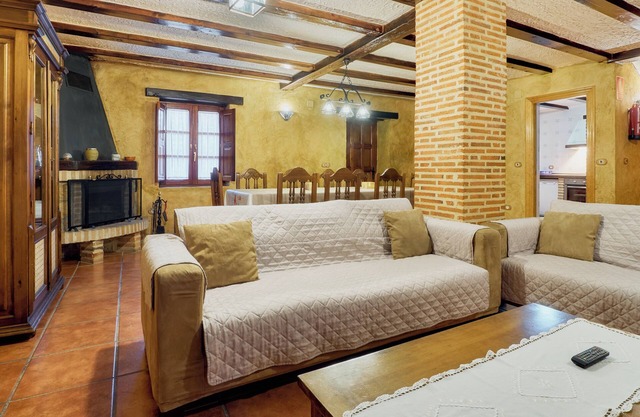 Country House 'La Majada Palentina' with Mountain View, Private Terrace and Wi-Fi