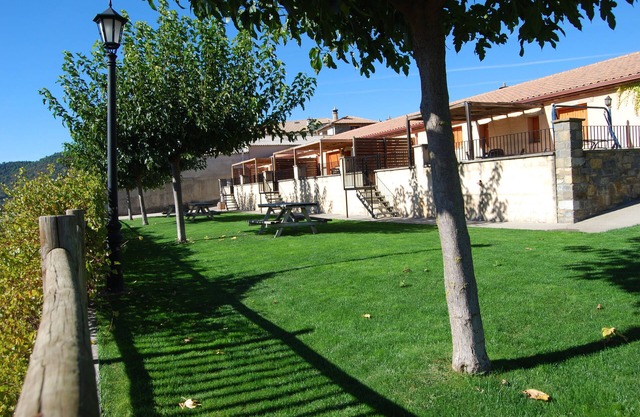 country holiday home - Alueza House with garden