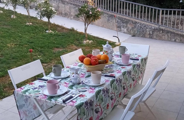 Country Home 'El Rincón De Lokiz' with Mountain View, Private Terrace and Wi-Fi