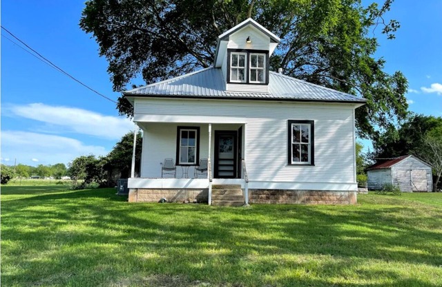 Country Home on the Colorado River; Round Top, MS 150, tubing, canoeing, fishing