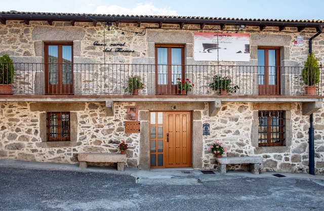 Country House 'Casa Rural Del Tormes' with Mountain View, Private Terrace and Private Garden