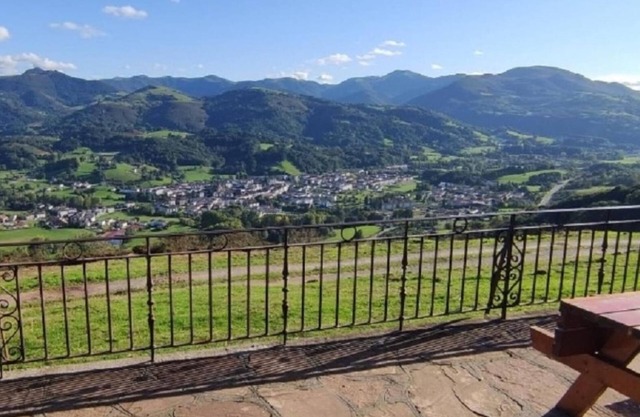 Country House 'Autxikoborda I' with Mountain View, Private Garden and Wi-Fi