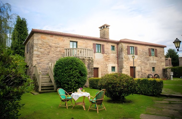 Country House 'Casa De Barreiro' with Mountain View, Private Pool and Wi-Fi
