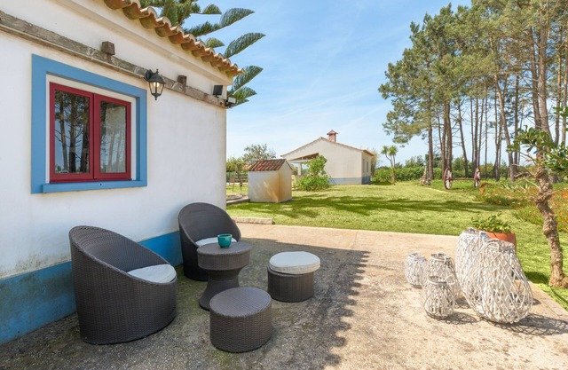 Country House 'Casa Do Pinhal' with Sea View, Private Pool and Wi-Fi