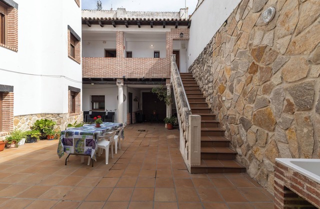 Country House 'Casa Rural La Abubilla' with Mountain View, Private Terrace and Wi-Fi