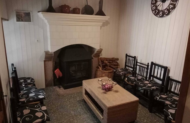 Country House 'El Canchal De Eladia' with Mountain View, Wi-Fi and Air Conditioning