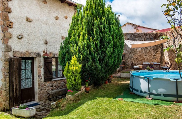 Country House 'El Corral De La Antigua' with Mountain View, Private Terrace and Wi-Fi