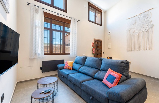 Country House 'El Gallinero, Loft Y Spa' with Mountain View, Private Terrace and Private Garden