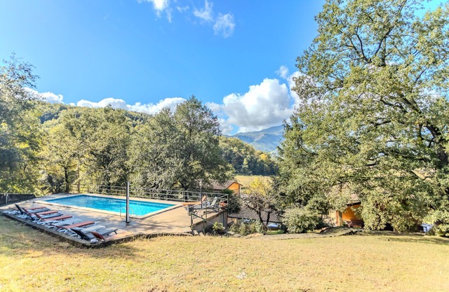 Country House 'Can Guidic' with Mountain View, Private Pool and Wi-Fi