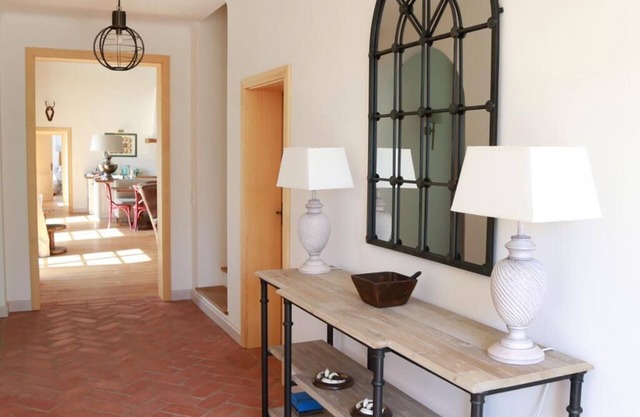 Country house for max. 14 people with large estate and swimming pond
