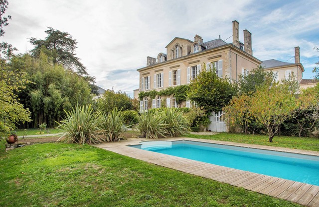 Country House 'La Maison De Maître' with Private Pool, Private Terrace and Wi-Fi