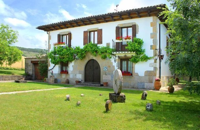 Country house Mertxenea with free WIFI and barbecue