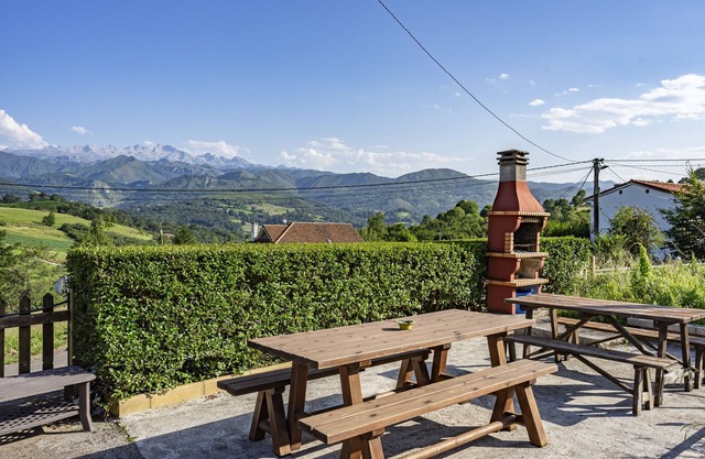 Country House 'Orandi' with Mountain View, Shared Garden and Wi-Fi