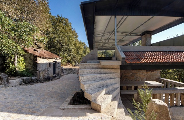 Country House 'Stone and Villas' with Lake View, Private Terrace and Air Conditioning