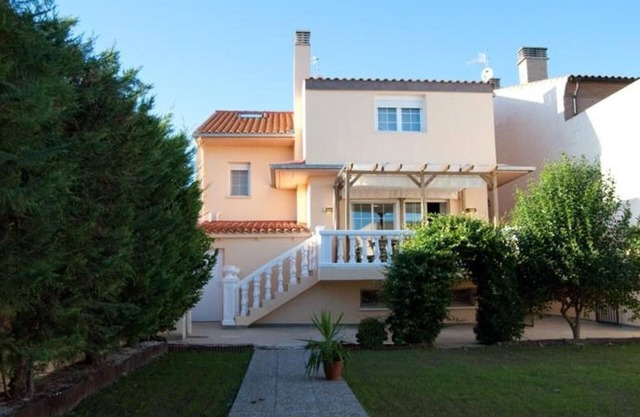 Country House 'Reyno De Bardenas' with Private Terrace, Private Garden and Wi-Fi