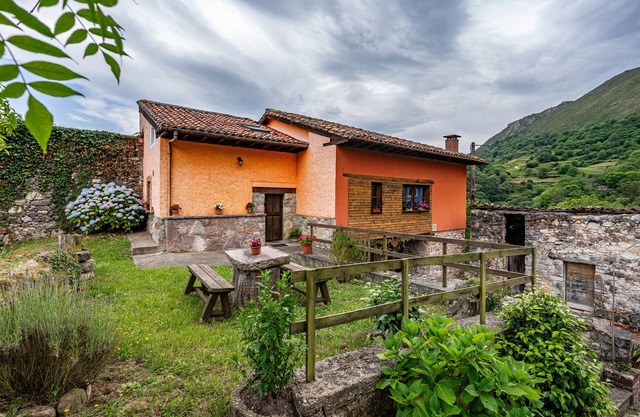 Country House 'Ricao' with Mountain View, Private Terrace and Wi-Fi
