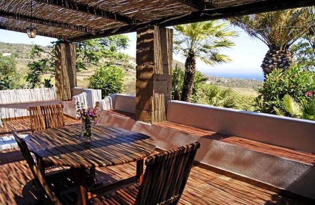 Country house surrounded by greenery . for family!