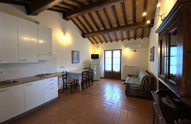 Country House: Two Rooms Apt. with pool and SPA