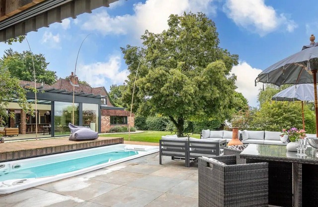Country House, Views & Hot Tub I Pass The Keys