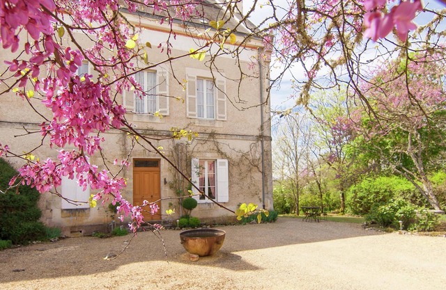 Country house with private pool and views