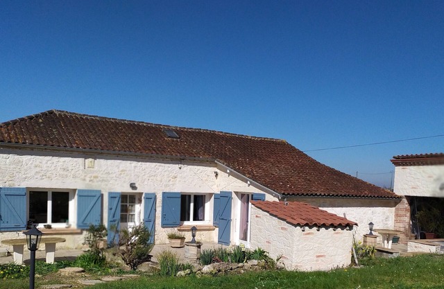 Country house with swimming pool