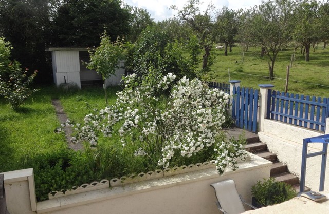 Country house with terrace and enclosed garden