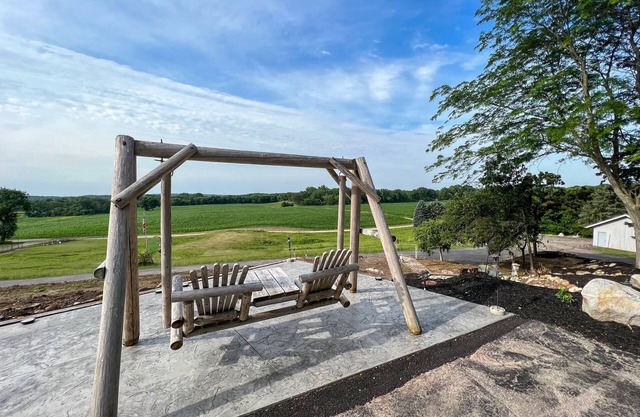 Country Retreat- Salem WI- 4 Bdrm 2.5 Bath