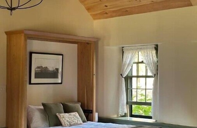 Country School House at Solidago FarmnnUnique, cozy small farm experience!