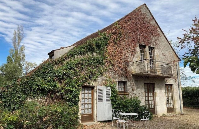 Country studio