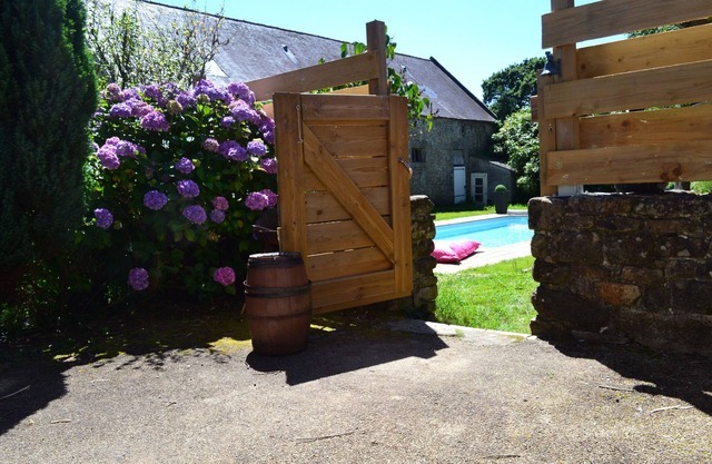 Countryside gite, near the sea, ideally situated for visiting Southern Finistère