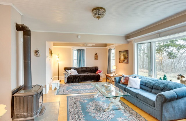 Countryside Retreat on Cokato Lake w/Indoor Sauna