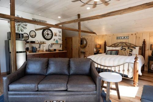 Couples Retreat - The HayLoft- Rustic Escape For 2