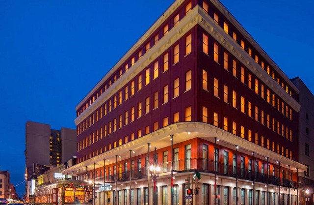 Courtyard by Marriott New Orleans Downtown Near the French Quarter