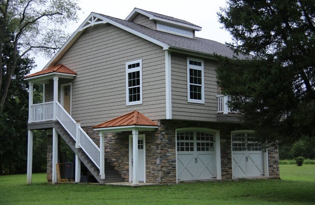 Covered Bridge Cottage Near Historic Downtown Bedford