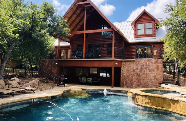Cowboys Cove: Rustic Charm Meets The Lakeside!