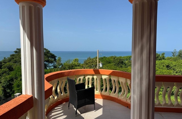 Cozy 1-bedroom house in phenomenal Westmoreland Parish with WiFi, ACnNear Beach