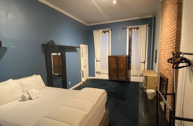 Cozy 1-bedroom apartment with WiFi, AC in enchanting Brooklyn