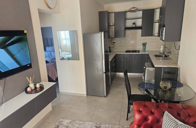 Cozy 1-bedroom apartment in fabulous Pretoria with WiFin