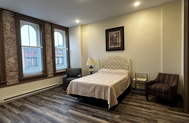 Cozy 1 bedroom apartment located in beautiful downtown New Ulm