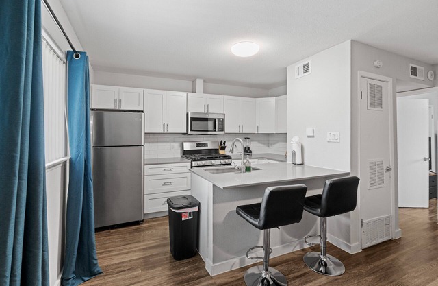 Cozy 1 Bedroom Apt in Highland Austin 3720