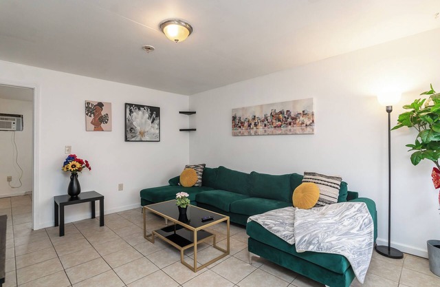 Cozy 1-Bedroom Retreat in Dayton: Perfectly Located Near 3 Top Hospitals!