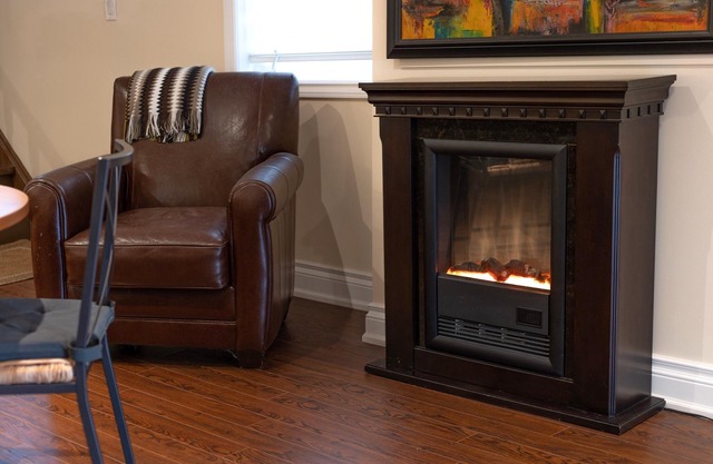 Cozy 1-BR, with Private Patio.
