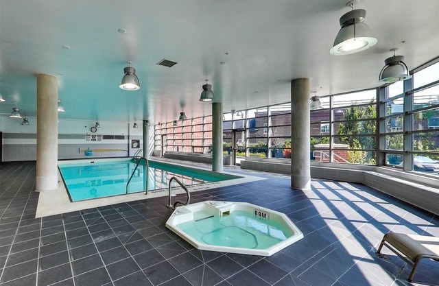 Cozy 1bed condo in Toronto downtown