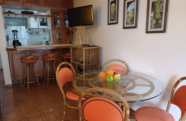 Cozy 2-bedroom apartment between Praia das Astúrias and Tombo.