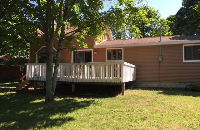 COZY 2 BEDROOM 1 BATH HOME DOWNTOWN GRAND MARAIS
