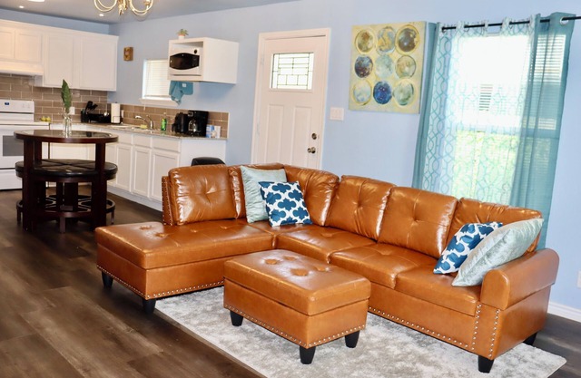 Cozy 2-bedroom/1bath retreat in San Antonio