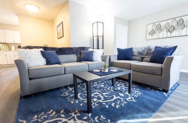Cozy 2-bedroom, 2 bath in charming Central location near Cincinnati