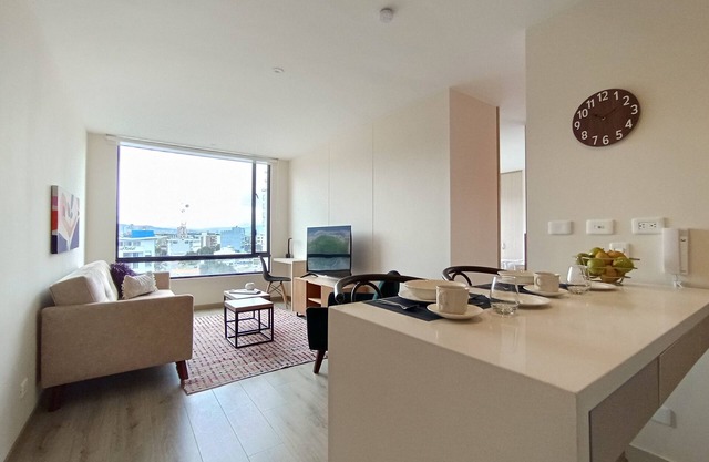 Cozy 2-bedroom apartment in charming Bogotá with WiFi, fitness room